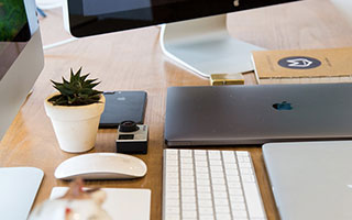 开云官方下载-少打一人！三镇球员阿德里亚诺铲球领到第二张黄牌，被红牌罚下