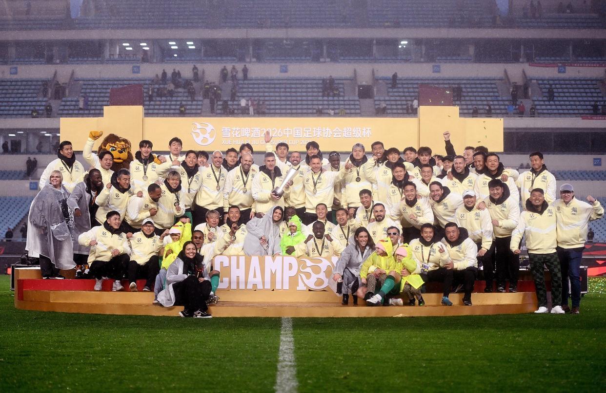 开云官方下载-国安新援如狼似虎！蒙哥马利激活鲤鱼 海米提真硬 首轮拿三镇祭旗